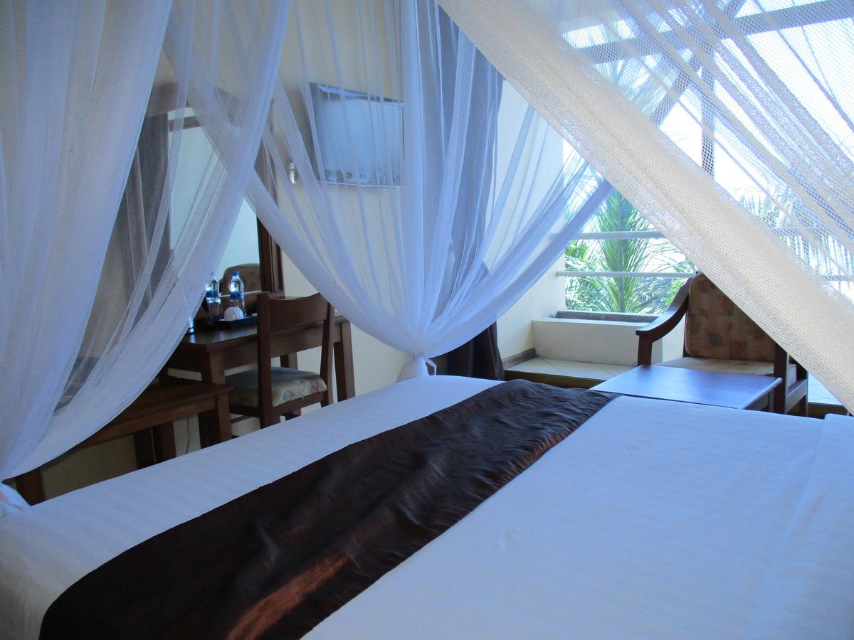 Giraffe Ocean View Hotel Daressalam Exterior foto