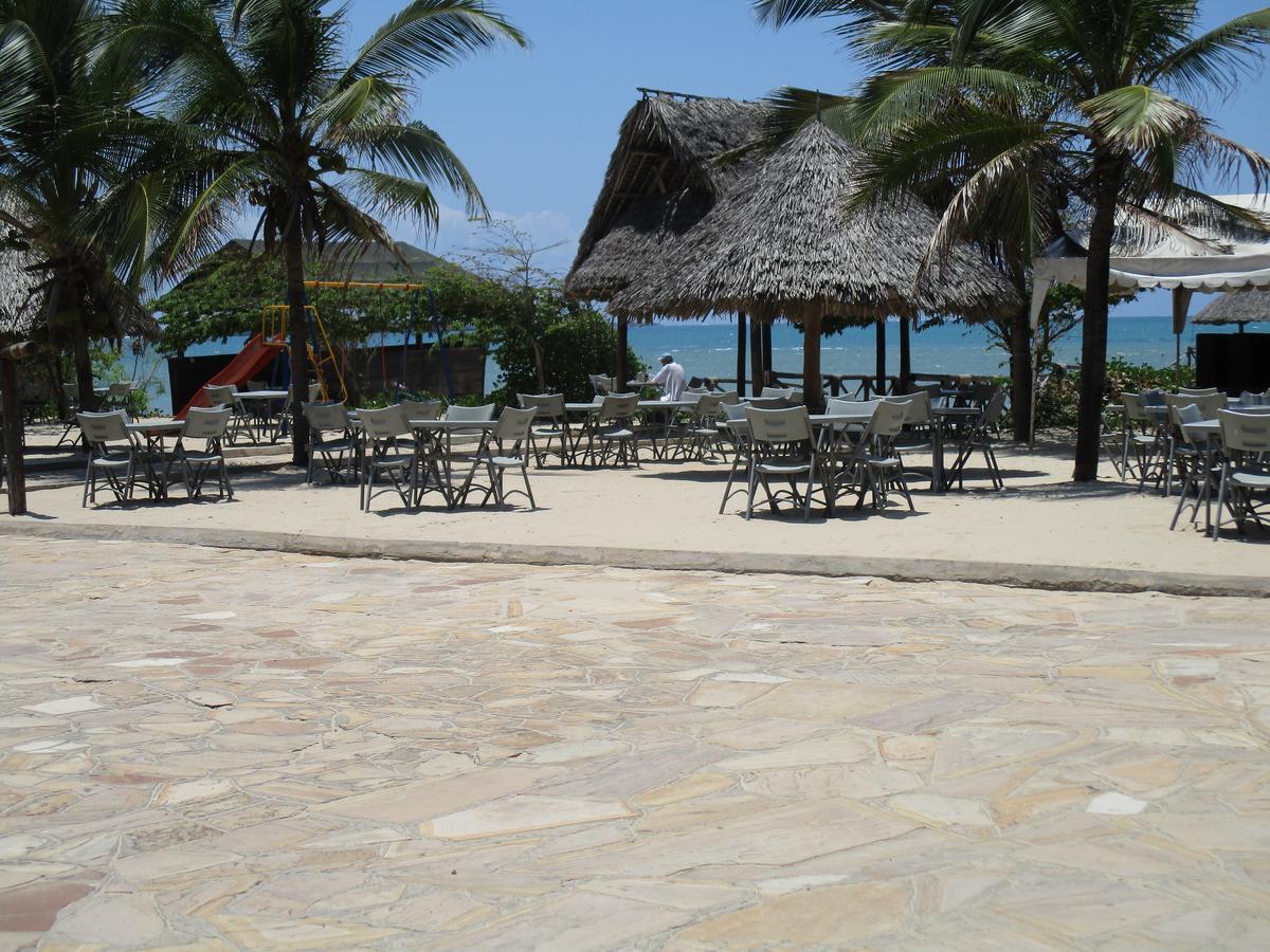 Giraffe Ocean View Hotel Daressalam Exterior foto