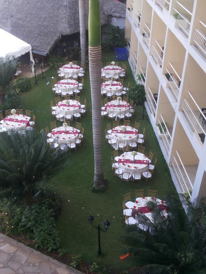 Giraffe Ocean View Hotel Daressalam Exterior foto