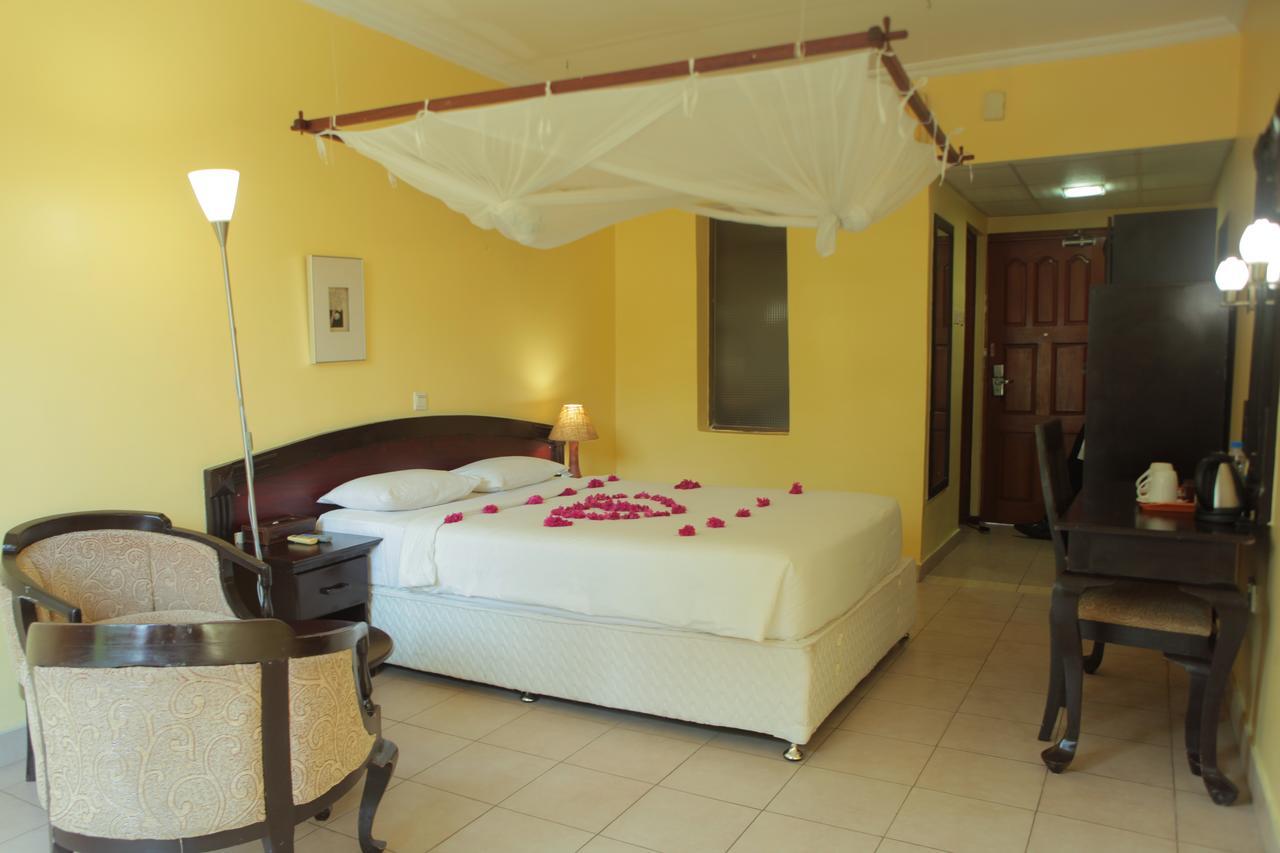 Giraffe Ocean View Hotel Daressalam Exterior foto