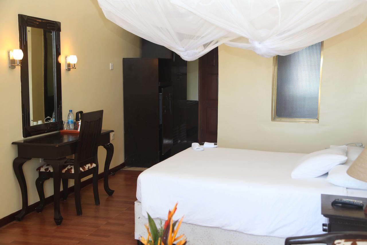 Giraffe Ocean View Hotel Daressalam Exterior foto